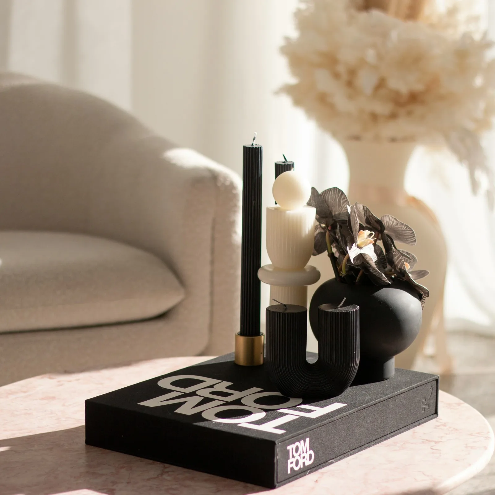 Hello world! Discover a new destination for curated coffee table books and decorative accessories.